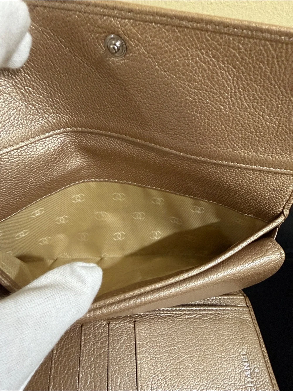 CHANEL Beige gold Rose Leather Flap Wallet with CC Button
